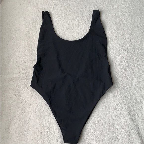 New 🌸 Aerie’s One Piece Bathing Suit high cut🌸 - Picture 8 of 9